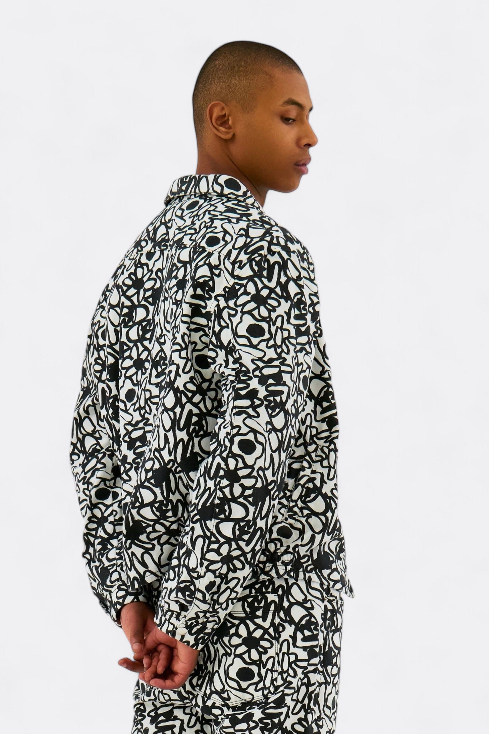 Veste Arte - Allover Flowers Jacket (Black / White)