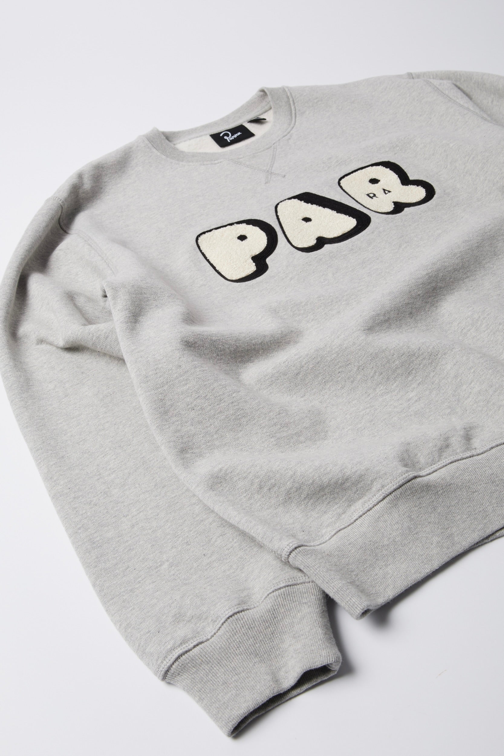 Sweatshirt BY PARRA - Rounded PAR Crew Neck Sweatshirt (Heather Grey)