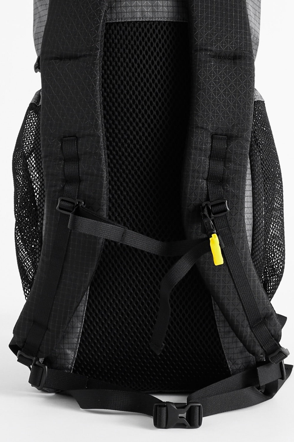 Sac à dos CAYL - Gaya Roll Top  CAYL Grid Mesh (Black)