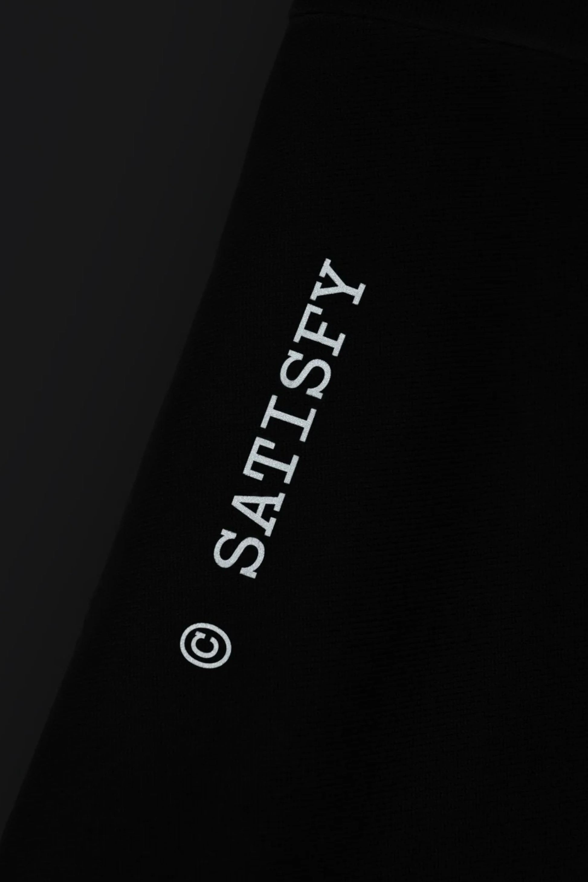 T-Shirt Satisfy - AuraLite™ T‑Shirt (Pigment Black)