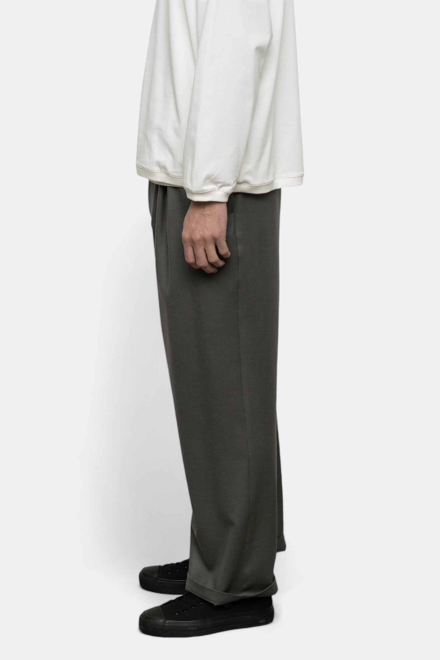 Pantalon en laine Still By Hand - Box Pleat Wool Pants (Charcoal)